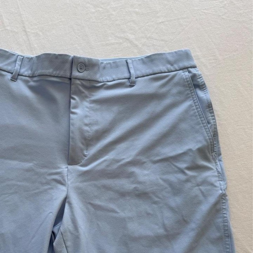 Walter Hagen Mens Light Blue Striped Golf Shorts Size 38 Flat Front Preppy